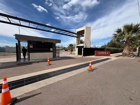 Casa en venta barrio privado ampros v - maipú