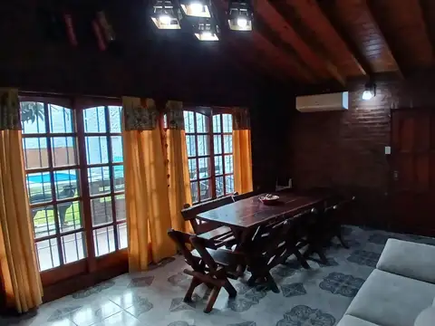 Depto Tipo Casa en Alquiler en Caseros, $ 1.200.000