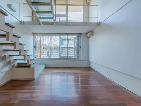 Núñez e/ Pinto y Zapiola