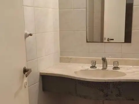 Oficina Monoambiente con 2 baños