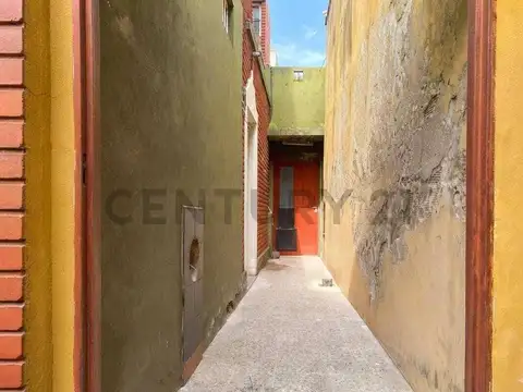 Casa 4 ambientes con 1 baño