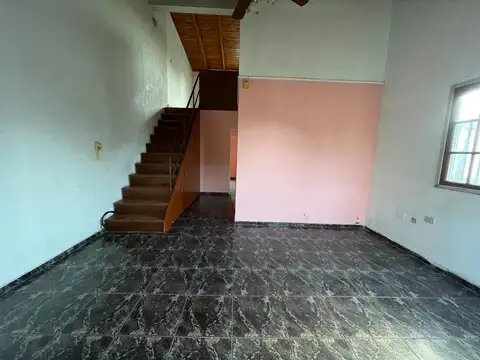 Casa 4 ambientes con 1 baño
