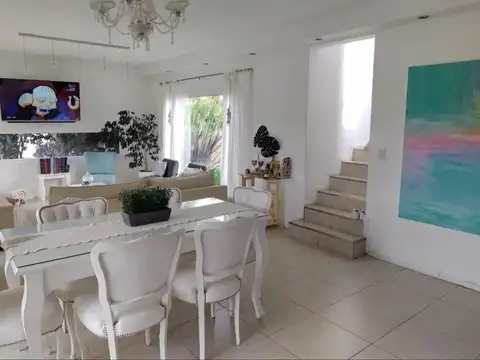 Alquiler Temporal Casa en Barrio Haras Santa Maria