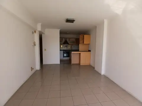 Departamento De Tres Ambientes. Morón Norte