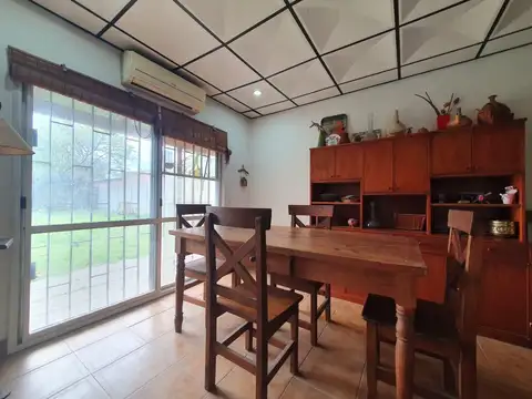 Casa 4 ambientes con 1 baño