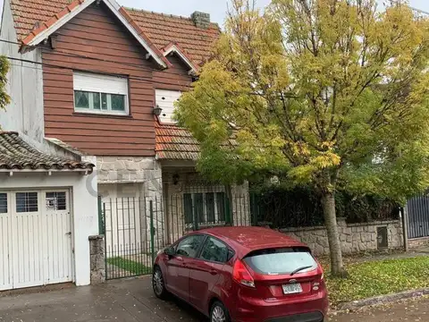 Casa de Estilo en Venta en City Bell