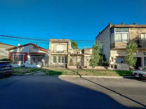 Casa en venta en Castelar Norte