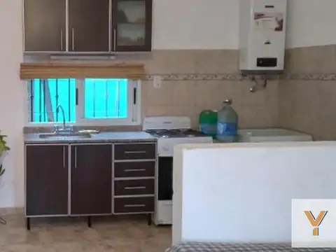 Casa en venta - 4 Dormitorios 2 Baños - Cantegril