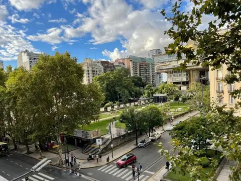 OPORTUNIDAD! Depto. en Recoleta con cochera