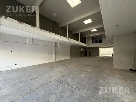 Galpon en Alquiler 30  mts Fondo