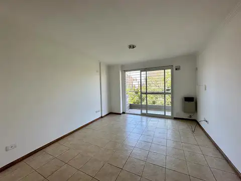 Departamento en Alquiler en Abasto, $ 300.000