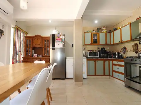 Depto Tipo Casa en Venta con 2 cocheras