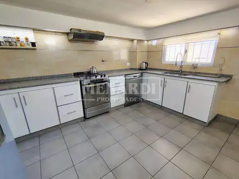 Depto Tipo Casa 5 ambientes con 1 baño