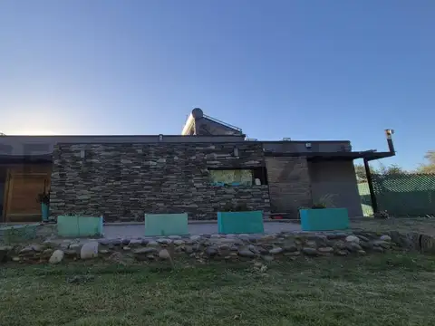 Casa 9 ambientes con 7 baños