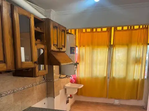 Departamento 5 ambientes con 1 baño