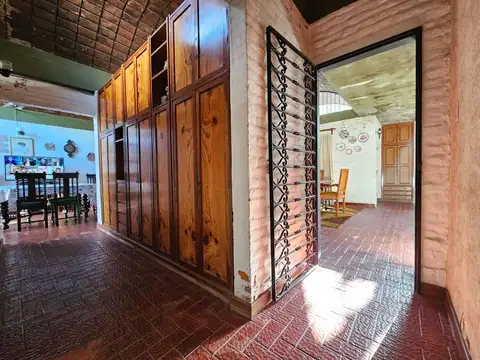 VENTA CASA 5 AMB CON JARDÍN PILETA DEPENDENCIA Y COCHERA EN SAN ISIDRO