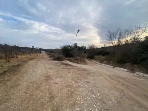 VENTA CABAÑA 2 DORM CON DOBLE COCHERA LA FALDA