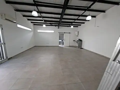 Local en Alquiler en Manuel B Gonnet, $ 1.000.000