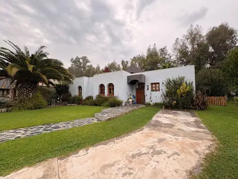 VENTA CASA 4 AMB C/JARDIN APTA CRED EL PARAISO