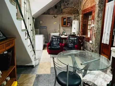Depto Tipo Casa 4 ambientes con 1 baño