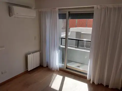 Departamento 2 dormitorios, cochera, balcón terraza, CATEGORÍA