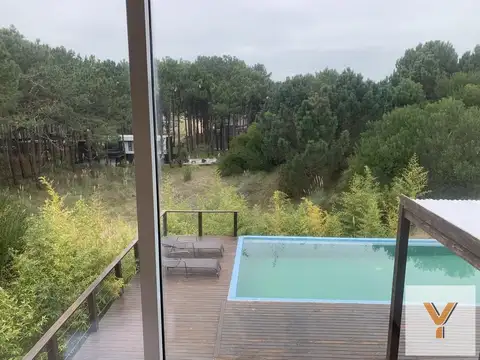 Casa 6 ambientes con 5 baños