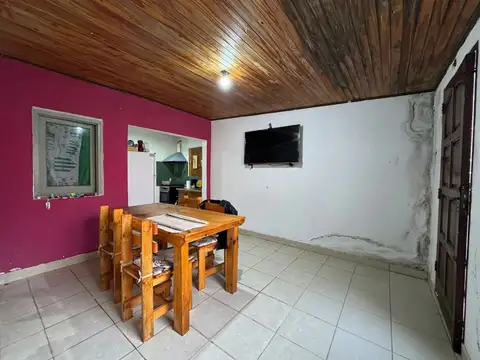 Casa 4 ambientes con 1 baño