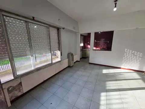Depto Tipo Casa en Alquiler de 3 ambientes