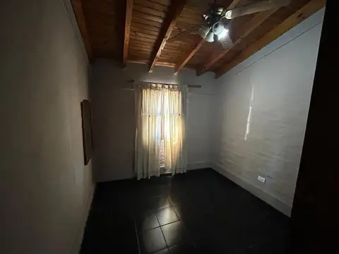 Casa Esquina Godoy Cruz, Una Planta, 2 Dorm, 1 Baño, Patio/Cochers