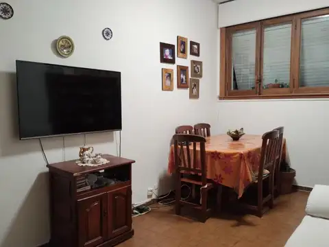 Departamento en venta - 2 Dormitorios 1 Baño - 52Mts2 - Coghlan