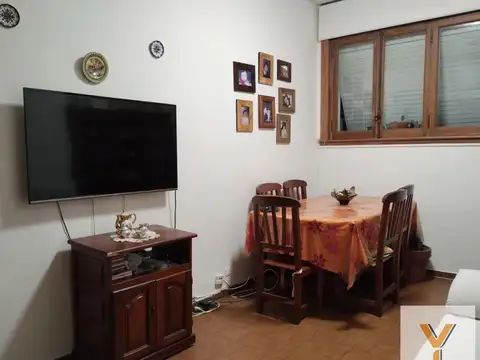 Departamento en venta - 2 Dormitorios 1 Baño - 52Mts2 - Coghlan