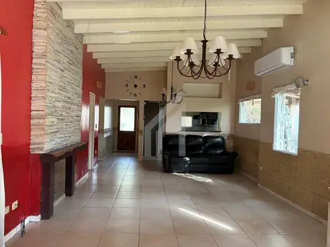 Casa en Alquiler de 3 dormitorios