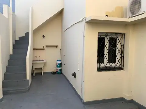 Depto Tipo Casa en Alquiler de 2 dormitorios