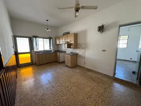Casa en Venta en San Nicolas De Los Arroyos, USD 270.000