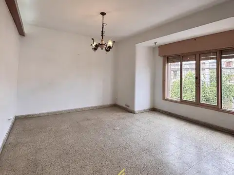 Santa Rosa 2200, Piso 1