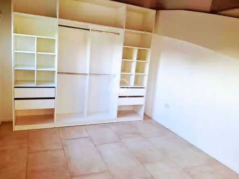 Depto Tipo Casa en Venta 4 años