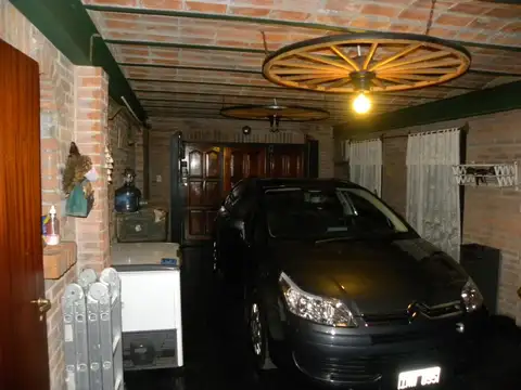 Excelente Chalet en Ciudad