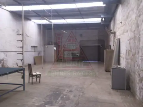 Galpon en Venta 30  mts Fondo