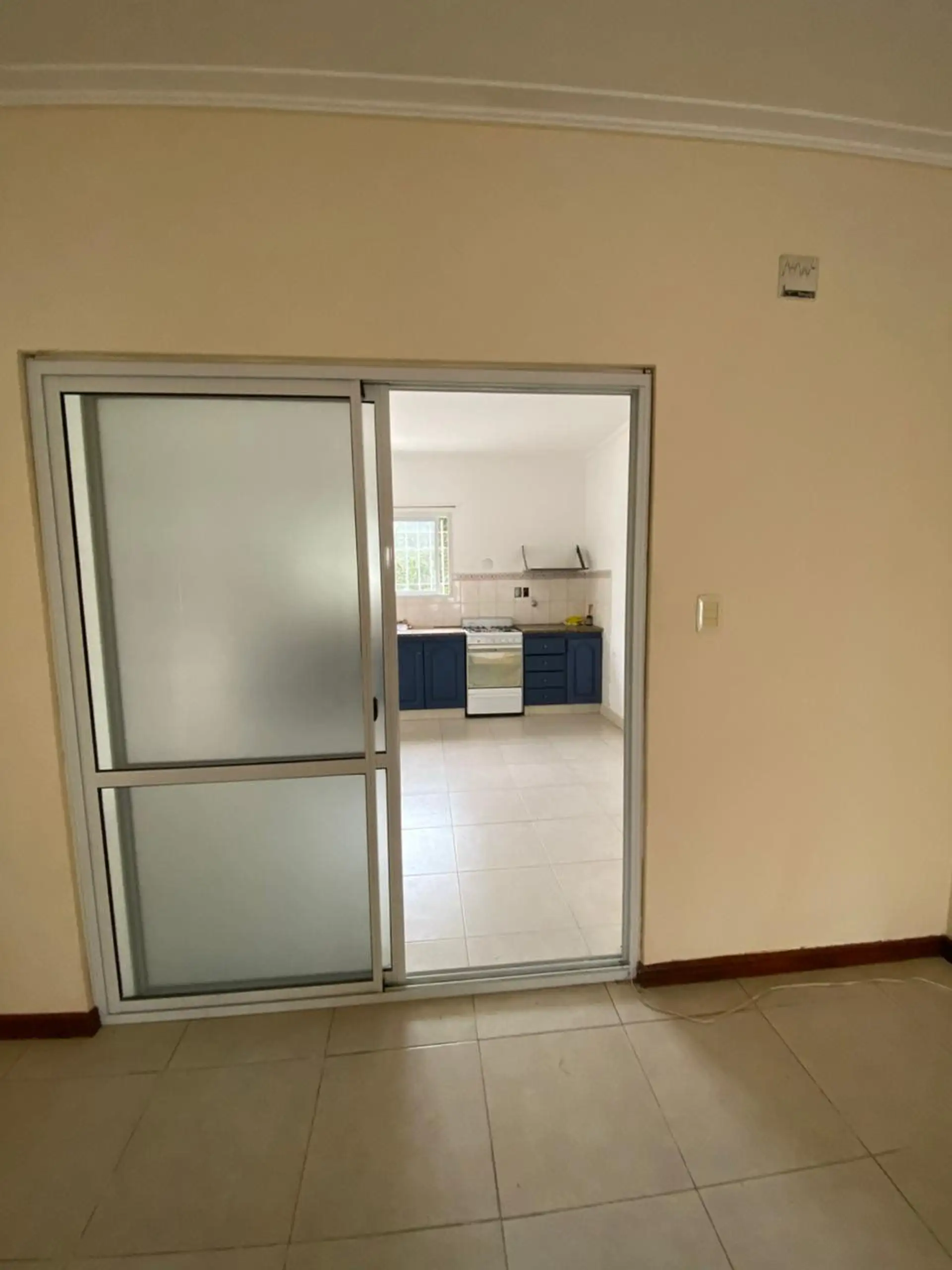 PH 3 amb en PB con 2 dorm, 81 m² y patio compartido — Mitre, Tandil