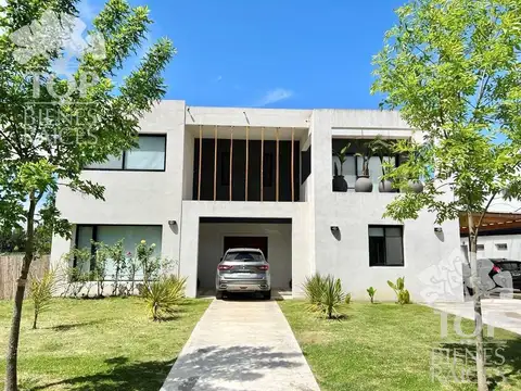 San Juan, Villanueva 100