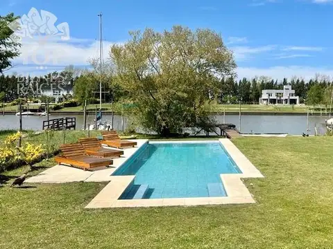 Casa  en Venta en San Juan, Villanueva, Tigre