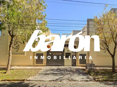 Casa - Venta - Argentina, Lomas de Zamora - Carlos Maria De Alvear 2040