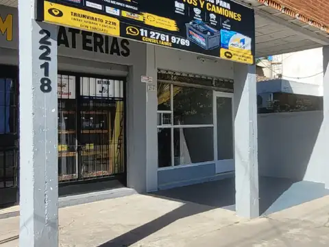 LOCAL EN PLENO CENTRO COMERCIAL!!!