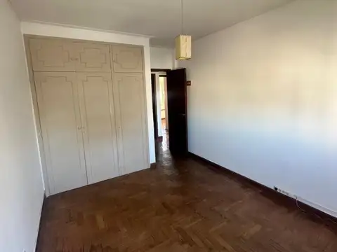 Departamento 5 ambientes con 2 baños