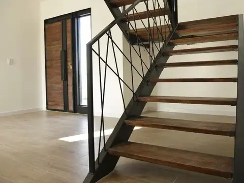 Casa en Venta en El Canton, USD 285.000