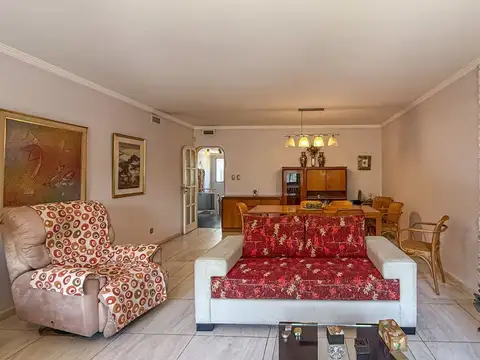 VENTA CASA CON LOCAL COMERCIAL  con GARAGE POMPEYA