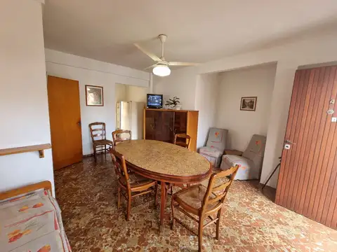 Departamento en venta de 2 dormitorios c/ cochera en Zona Centro, Gesell