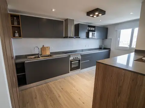 De la Nacion 300, Piso 5