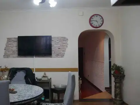 Depto Tipo Casa 3 ambientes con 1 baño