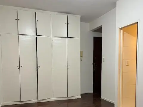 Chacabuco 567 , Piso 2